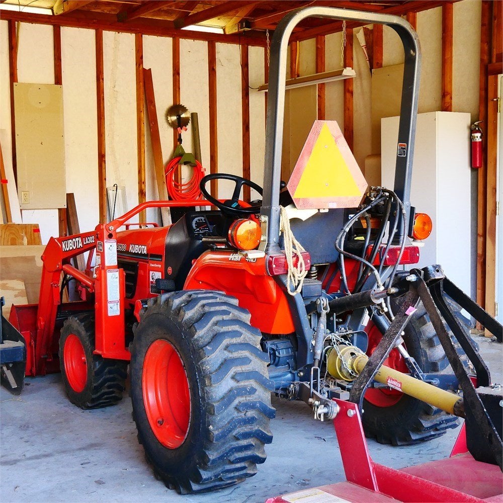 Kubota B7500 tractor with front-end loader